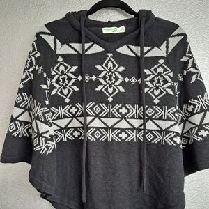 NWT Selena Gomez Dream Out Loud  Hooded Cape   Size M